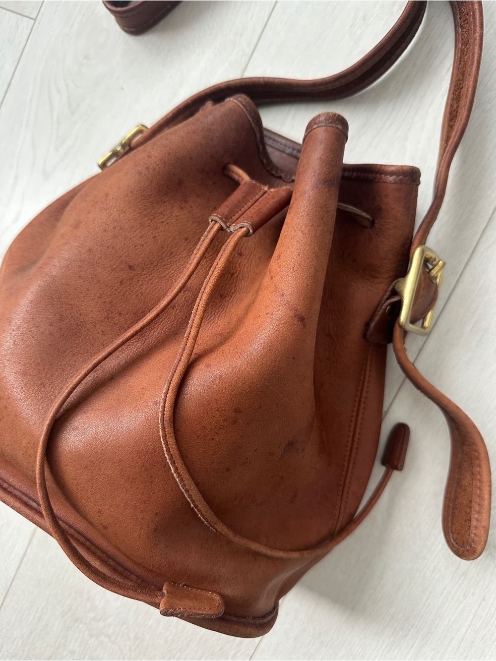 Vtg Coach 9952 Lula's Legacy Drawstring Bucket Leather Bag in British Tan - Picture 5 of 16